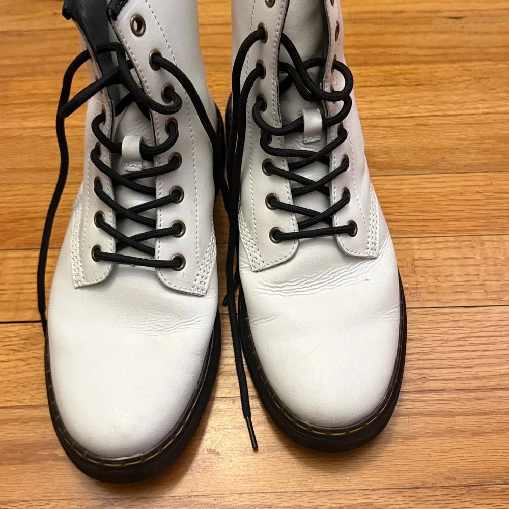Dr. Martens Zavala‎ Combat Boot men’s 9 women’s 10